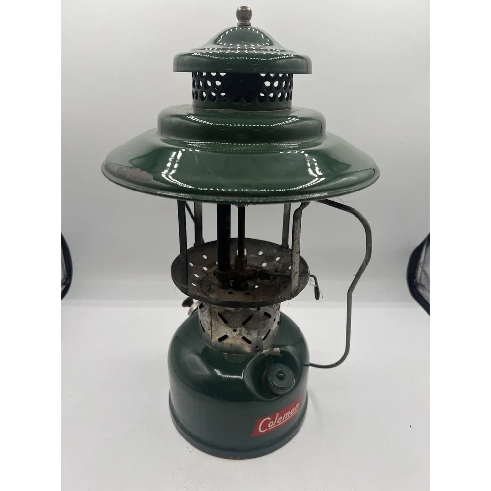 Vintage Coleman Model 228 E Lantern